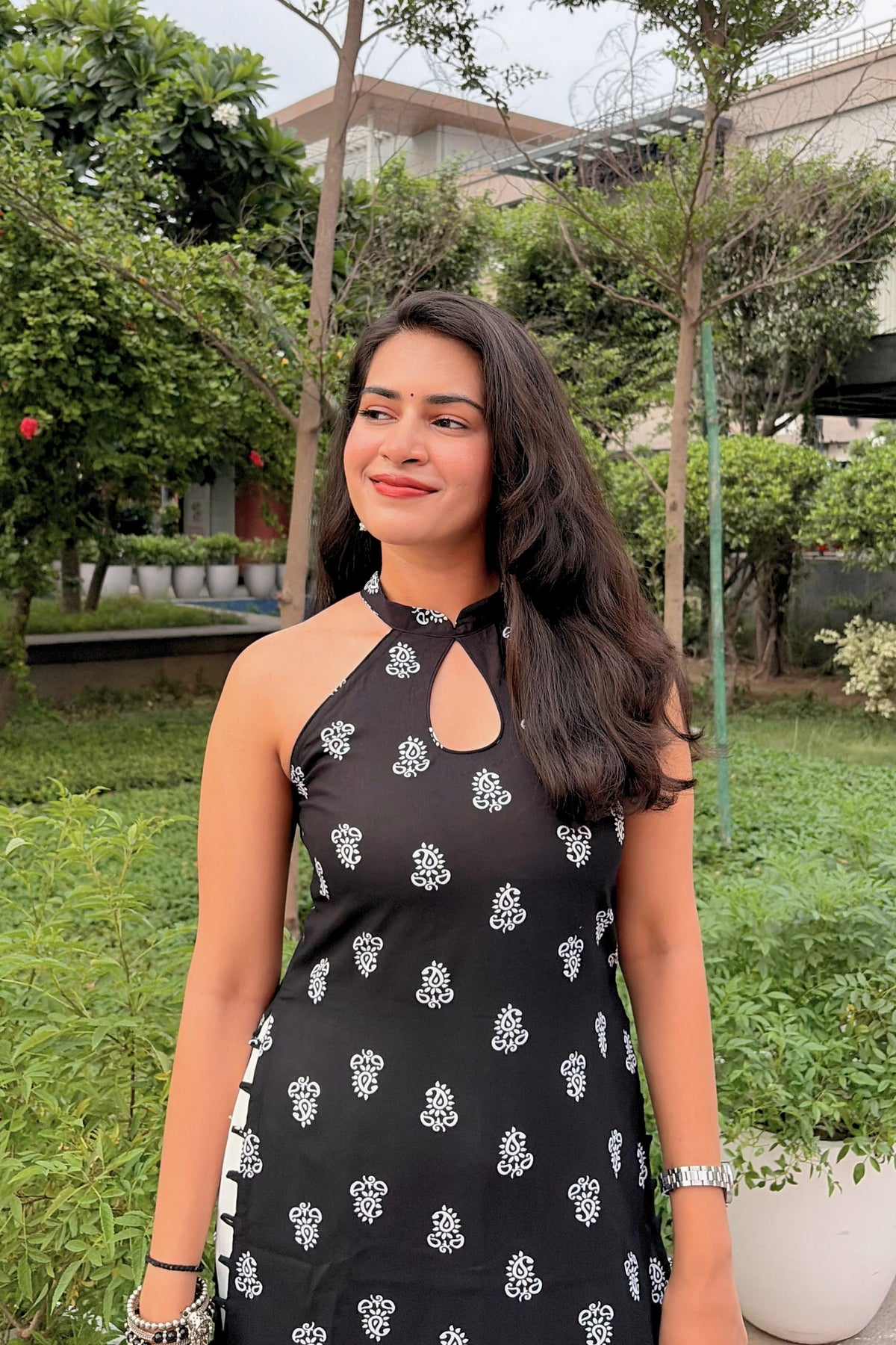 Adda Black Sleeveless Long Kurti