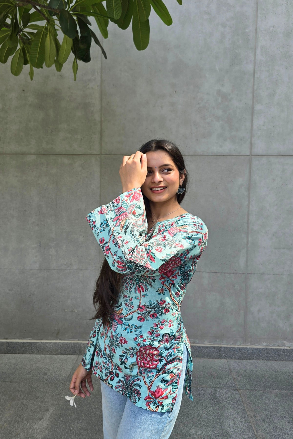 Aasmani Kurti