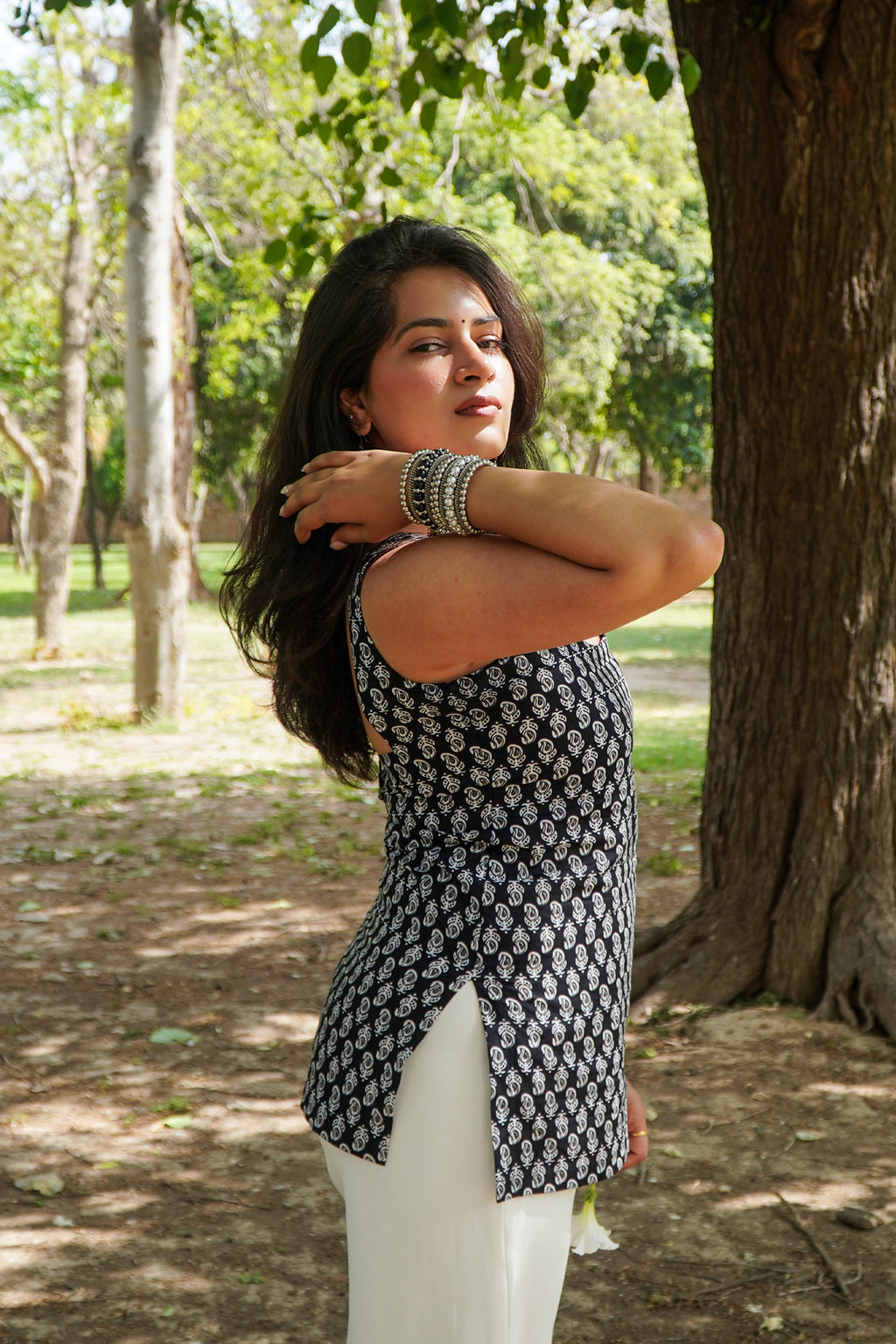 Noor Deep Back Kurti