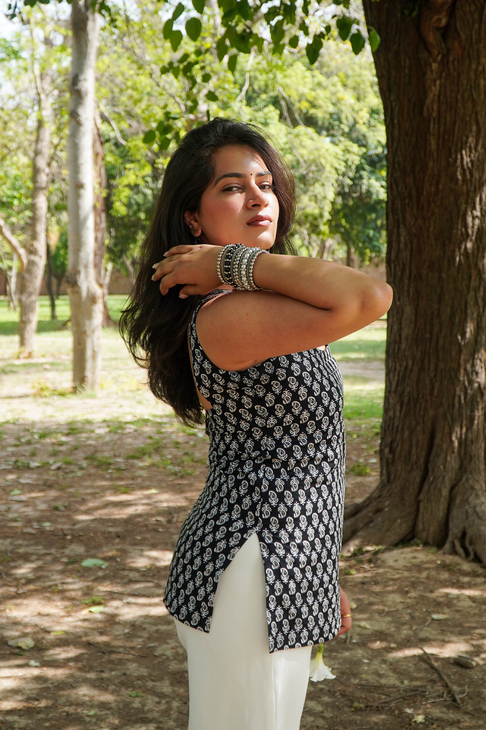 Noor Deep Back Kurti