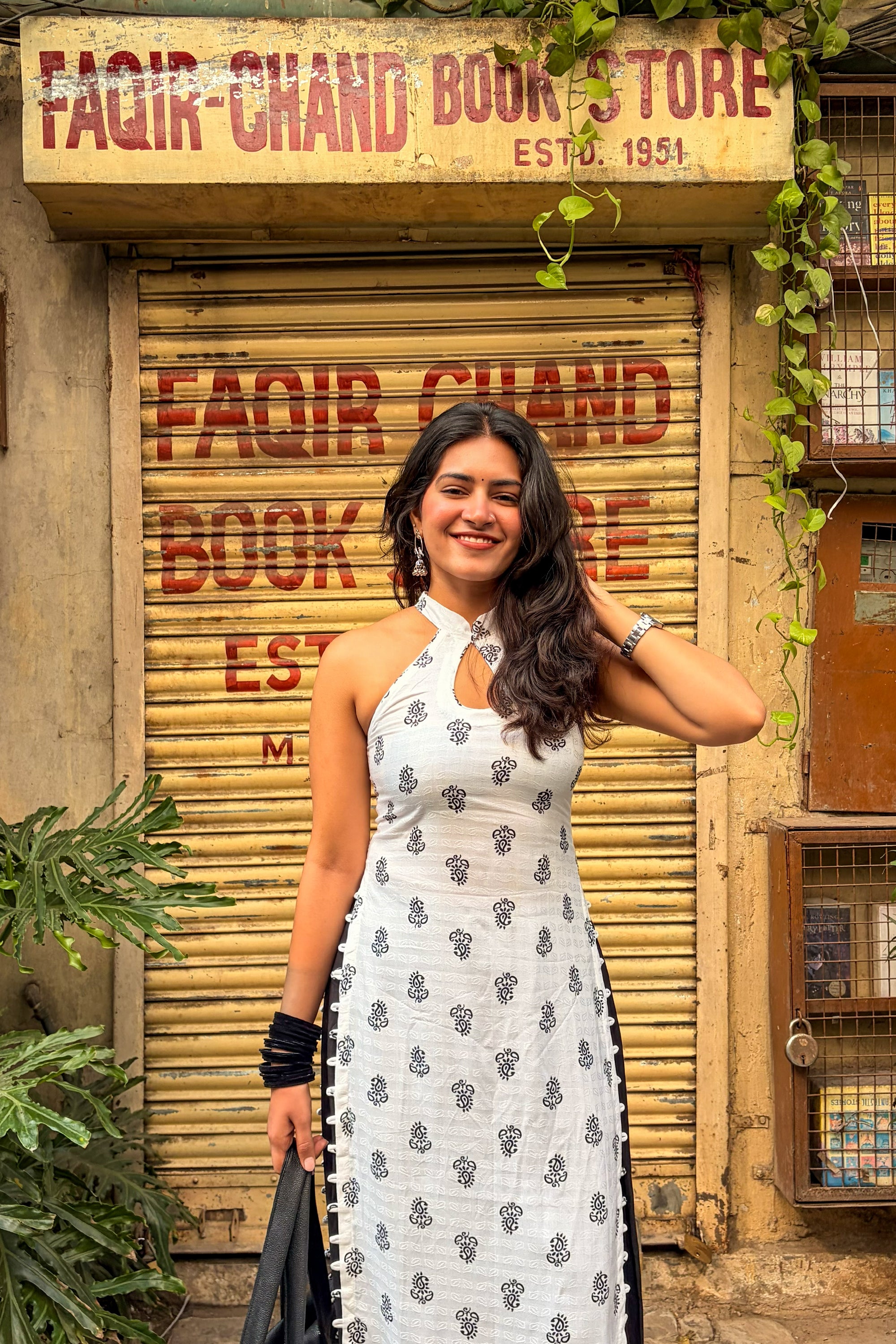 Adda Sleeveless Long Kurti